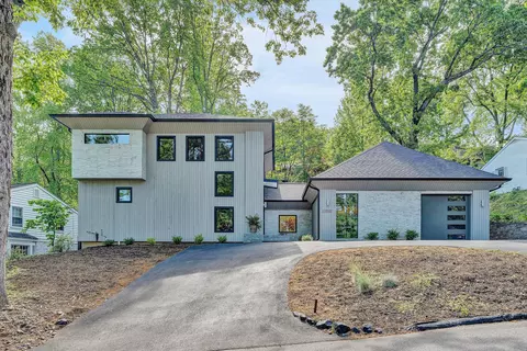 3142 W Ridge Rd SW, Roanoke, VA 24014
