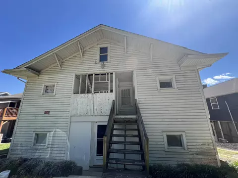 Exterior - 2011 Denniston Ave SW, Roanoke, VA 24015 photo 1 of 9