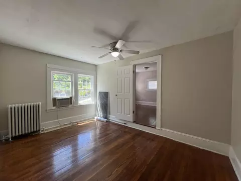 Living - 2011 Denniston Ave SW, Roanoke, VA 24015 photo 6 of 6