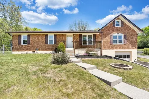 1079 Mildred St, Fincastle, VA 24090