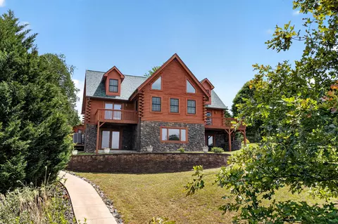 104 Pebble Brook Ln, Moneta, VA 24121