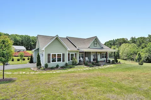 85 Old Cabin Trl, Boones Mill, VA 24065