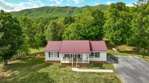 11790 Narrow Passage Rd, Eagle Rock, VA 24085