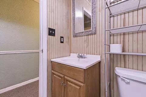 Bath - 306 Willowridge Dr, Thaxton, VA 24174 photo 1 of 4