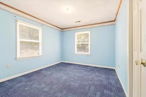 Bedroom - 306 Willowridge Dr, Thaxton, VA 24174 photo 3 of 4