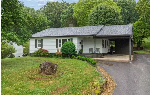 720 Vine St, Bedford, VA 24523