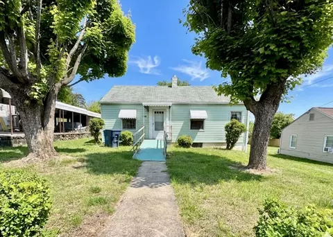 1411 Graybill Rd NW, Roanoke, VA 24017