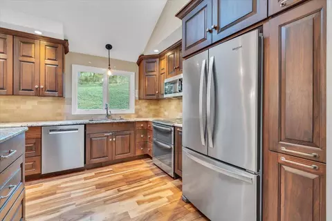 Kitchen - 5424 Highfields Rd, Roanoke, VA 24018 photo 5 of 5