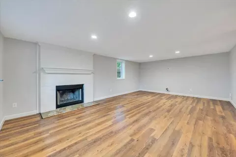 Living - 5424 Highfields Rd, Roanoke, VA 24018 photo 10 of 10