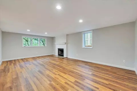 Living - 5424 Highfields Rd, Roanoke, VA 24018 photo 7 of 10