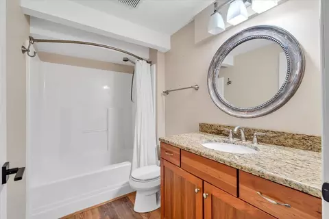 Bath - 5424 Highfields Rd, Roanoke, VA 24018 photo 3 of 3