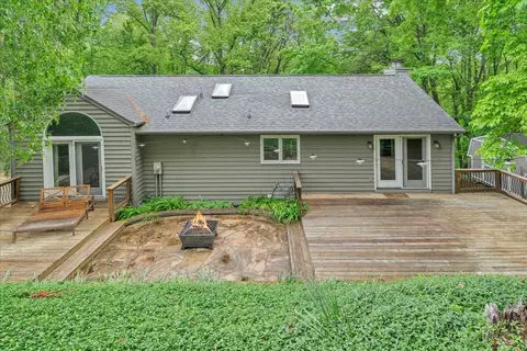 Exterior - 5424 Highfields Rd, Roanoke, VA 24018 photo 6 of 13