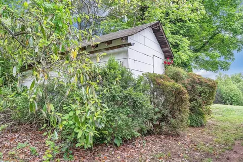 Exterior - 1384 Thaxton Mountain Rd, Thaxton, VA 24174 photo 8 of 9