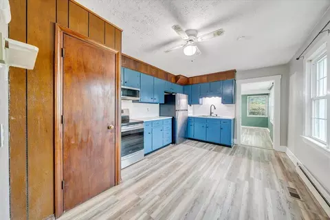 Kitchen - 1384 Thaxton Mountain Rd, Thaxton, VA 24174 photo 1 of 3