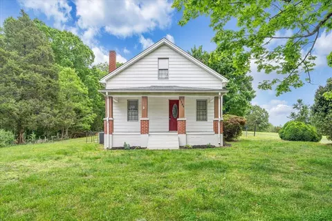Exterior - 1384 Thaxton Mountain Rd, Thaxton, VA 24174 photo 9 of 9