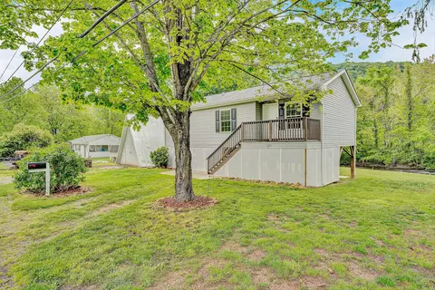 9619 Old Roanoke Rd, Elliston, VA 24087