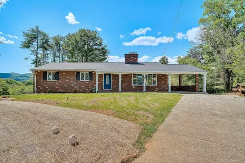 3101 Harmony Rd, Roanoke, VA 24018