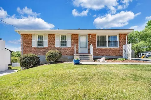 5812 Cove Rd, Roanoke, VA 24019