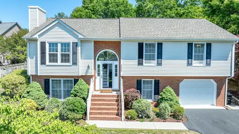 5443 Setter Rd, Roanoke, VA 24012