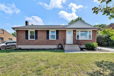 1420 Arrow Dr, Salem, VA 24153