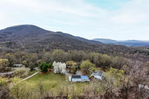 4404 Murray Hollow Rd, Thaxton, VA 24174