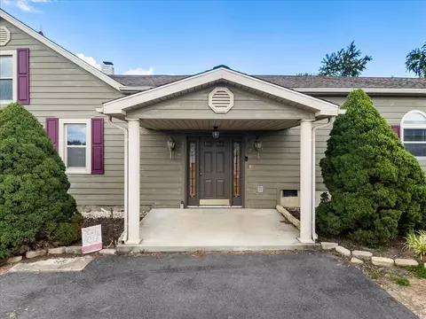 Exterior - 5833 Lyons Rd, Dublin, VA 24084 photo 15 of 34