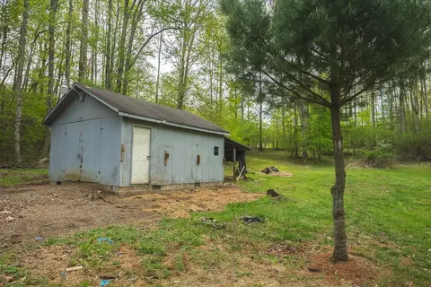 146 Duvall Rd, Willis, VA 24380 photo 4