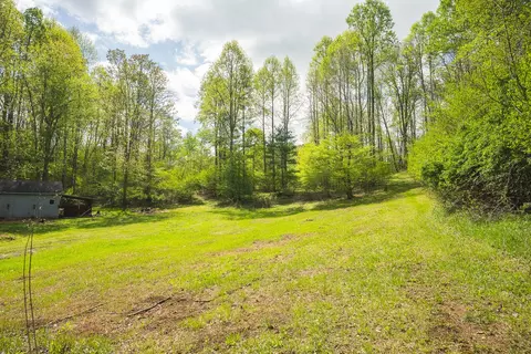 146 Duvall Rd, Willis, VA 24380 photo 11