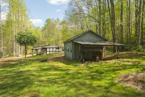 146 Duvall Rd, Willis, VA 24380 photo 18