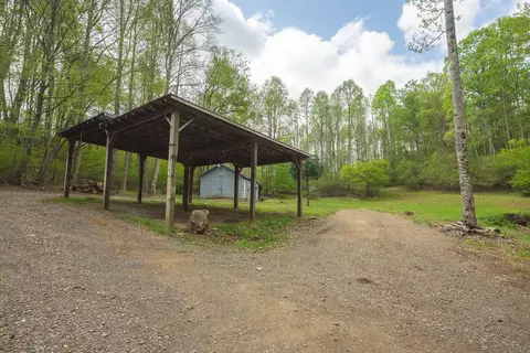 146 Duvall Rd, Willis, VA 24380 photo 2