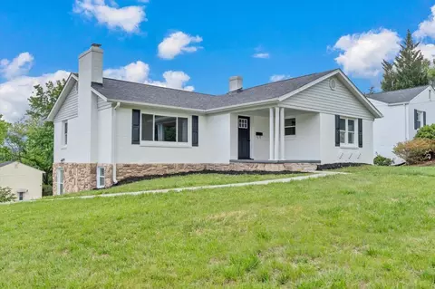 425 Idaho St, Salem, VA 24153