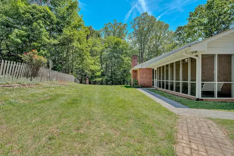 Exterior - 206 Brookledge Dr, Vinton, VA 24179 photo 2 of 10