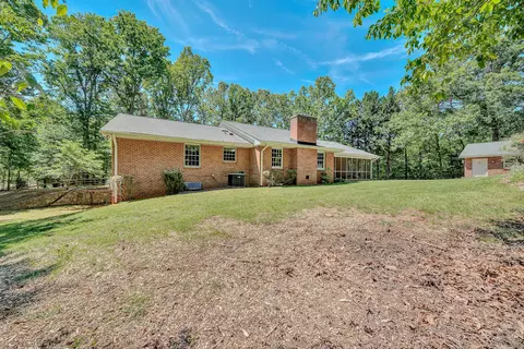 Exterior - 206 Brookledge Dr, Vinton, VA 24179 photo 6 of 10