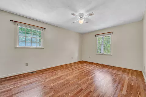 Bedroom - 206 Brookledge Dr, Vinton, VA 24179 photo 2 of 6
