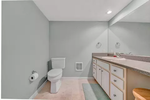 Bath - 206 Brookledge Dr, Vinton, VA 24179 photo 5 of 5