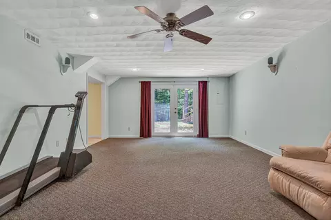 Living - 206 Brookledge Dr, Vinton, VA 24179 photo 4 of 5