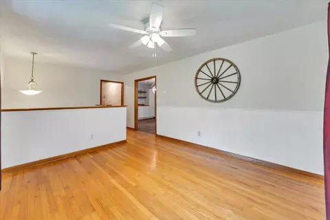 Living - 811 Arcadia Rd, Buchanan, VA 24066 photo 2 of 3