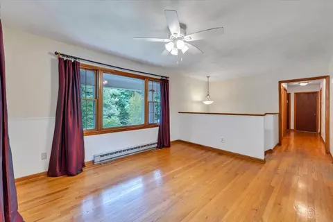 Living - 811 Arcadia Rd, Buchanan, VA 24066 photo 1 of 3