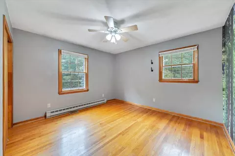 Bedroom - 811 Arcadia Rd, Buchanan, VA 24066 photo 3 of 8