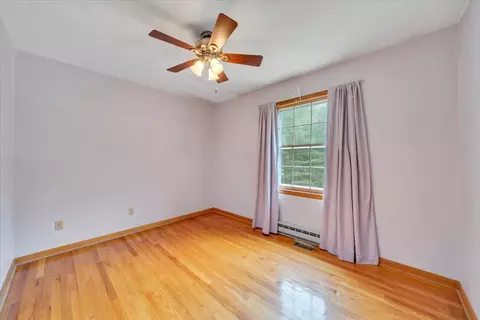 Bedroom - 811 Arcadia Rd, Buchanan, VA 24066 photo 5 of 8