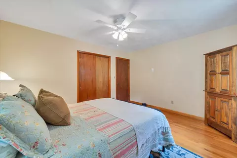 Bedroom - 811 Arcadia Rd, Buchanan, VA 24066 photo 2 of 8