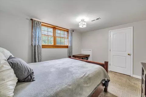 Bedroom - 811 Arcadia Rd, Buchanan, VA 24066 photo 8 of 8