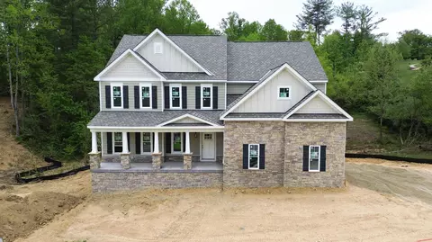 7570 Nandina Dr, Roanoke, VA 24018