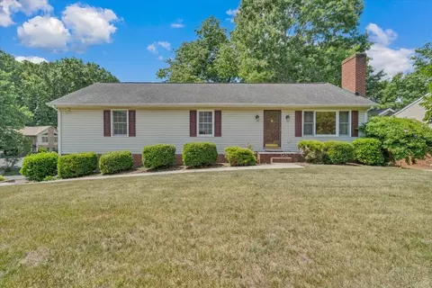 165 Fox Fire, Cloverdale, VA 24077