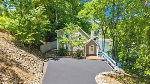 1101 Angela Ct, Moneta, VA 24121