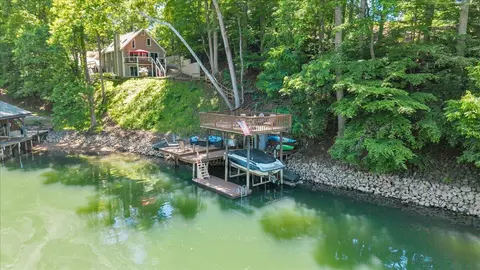 1101 Angela Ct, Moneta, VA 24121