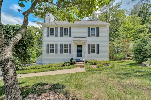 4555 Summerset Dr, Roanoke, VA 24018