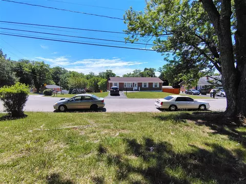5031 Showalter Rd NW, Roanoke, VA 24017