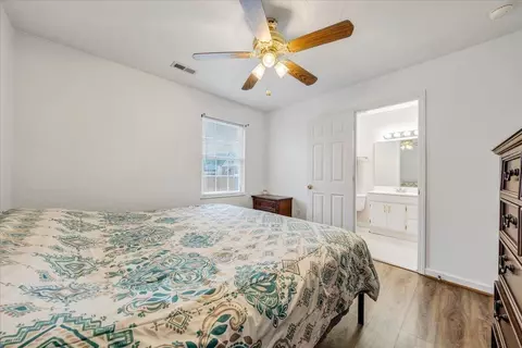 Bedroom - 1341 Gillette Ave SE, Roanoke, VA 24014 photo 2 of 4