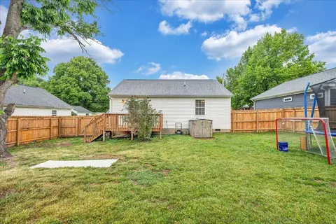 Exterior - 1341 Gillette Ave SE, Roanoke, VA 24014 photo 10 of 11